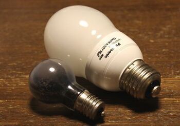 2044 電球201309.jpg